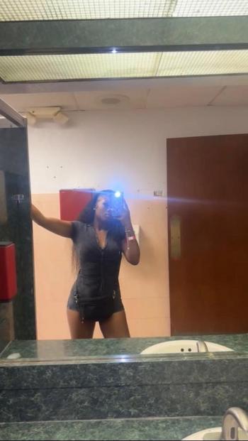 Wynter, 20  female escort, Keys