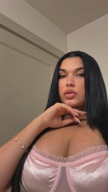 Latina , 23  female escort, Keys