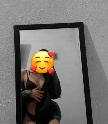 Solanyi, 22  female escort, Keys