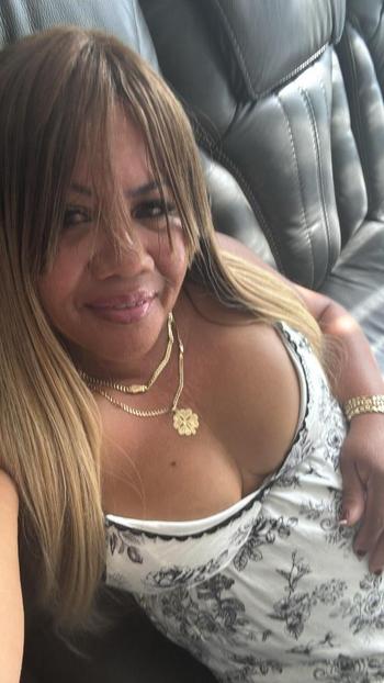 Iliana , 55  female escort, Keys