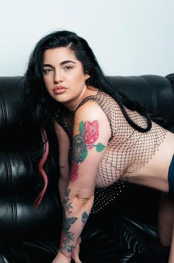 786-759-6971, 26  female escort, Keys
